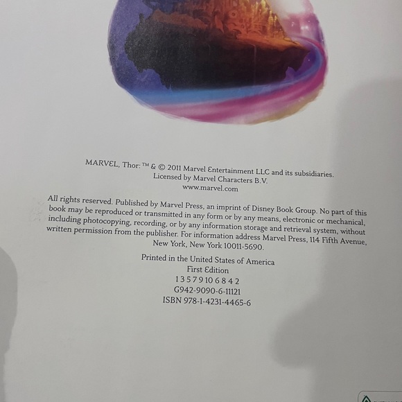 Marvel Books - Picture 10 of 10